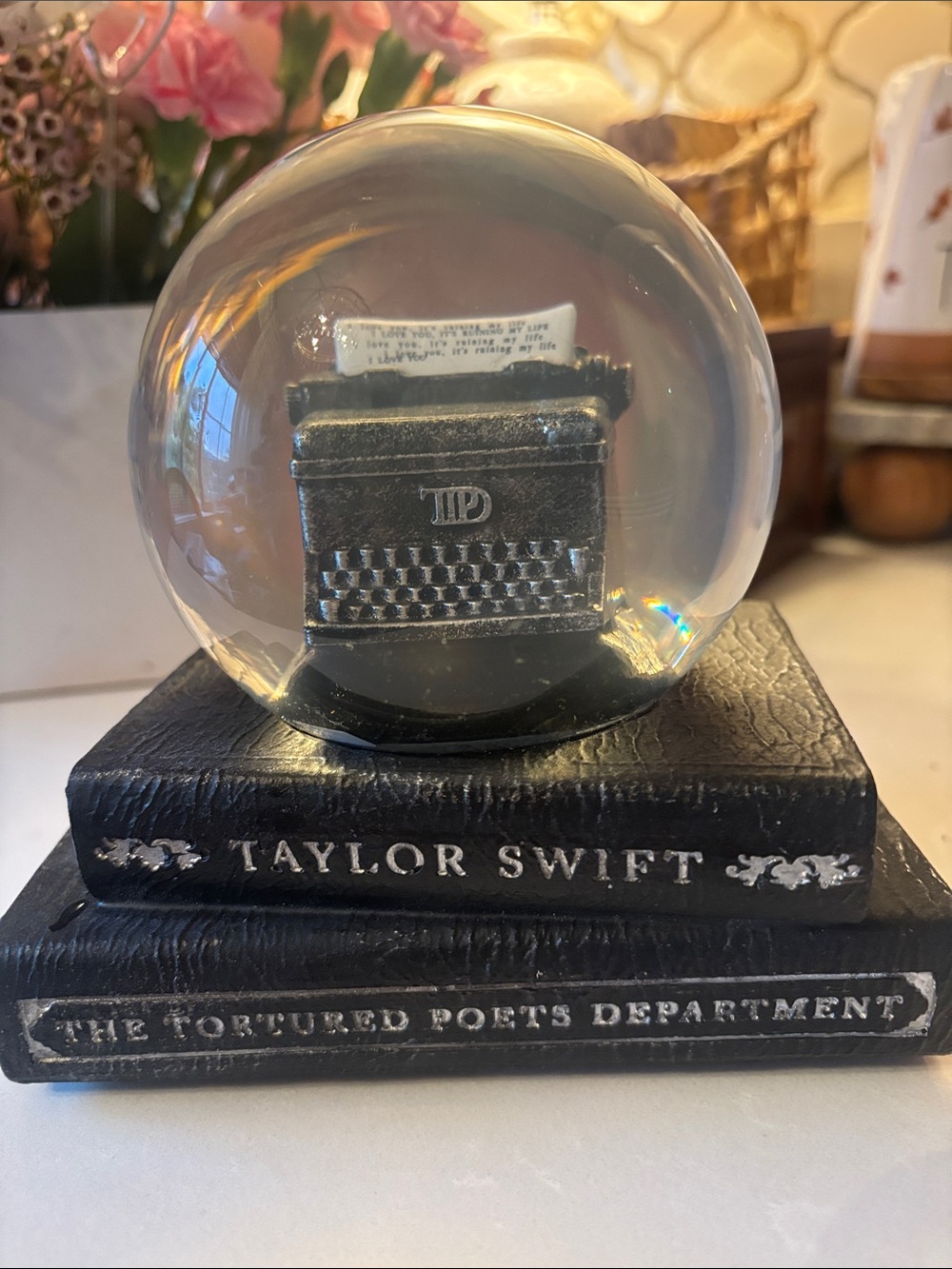 ❤️… Taylor Swift Black Typewriter Snow Globe Book Accent “TORTURED POETS”